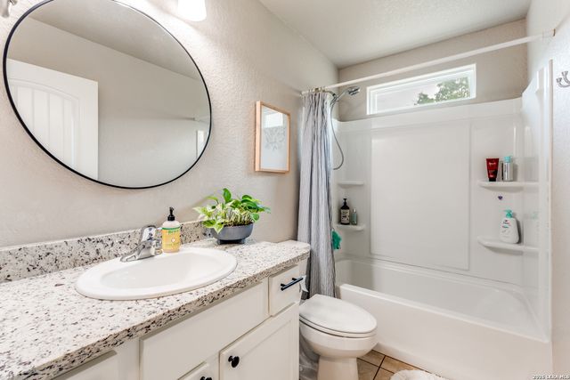 560 Hillside, Spring Branch, TX 78070