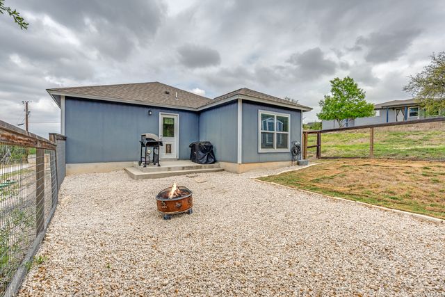 560 Hillside, Spring Branch, TX 78070