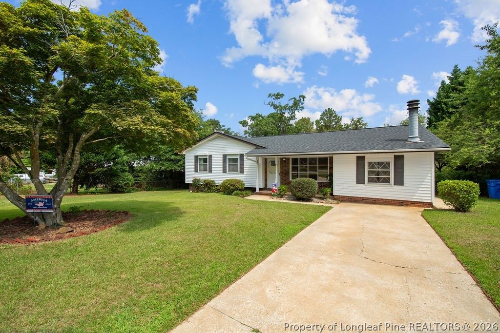 7588 Deerwood Drive, Fayetteville, NC 28303 — photo 2