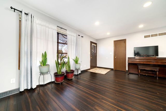 6525 Broadview Avenue, Belvidere, IL 61008