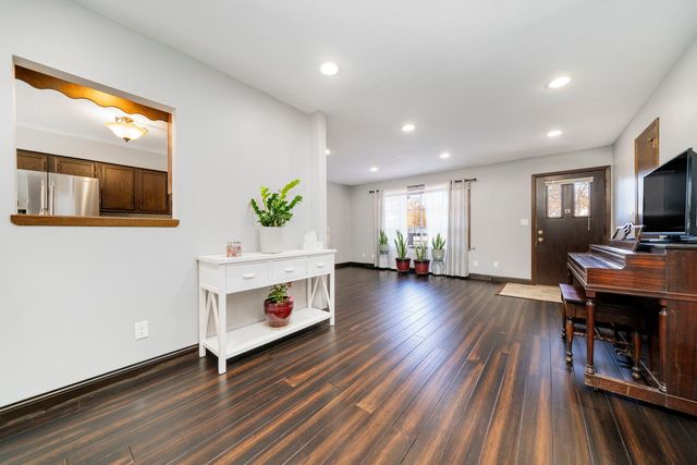 6525 Broadview Avenue, Belvidere, IL 61008