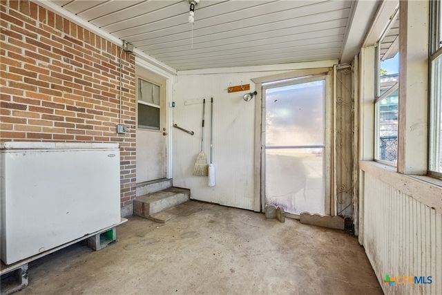 1315 W Avenue B, Lampasas, TX 76550
