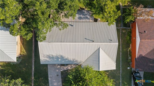 1315 W Avenue B, Lampasas, TX 76550