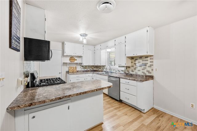 1315 W Avenue B, Lampasas, TX 76550