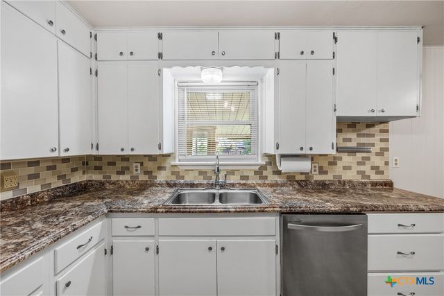 1315 W Avenue B, Lampasas, TX 76550