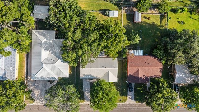 1315 W Avenue B, Lampasas, TX 76550