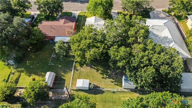 1315 W Avenue B, Lampasas, TX 76550