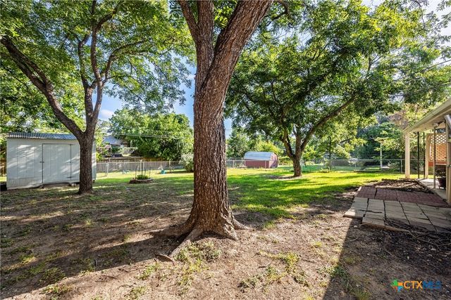 1315 W Avenue B, Lampasas, TX 76550