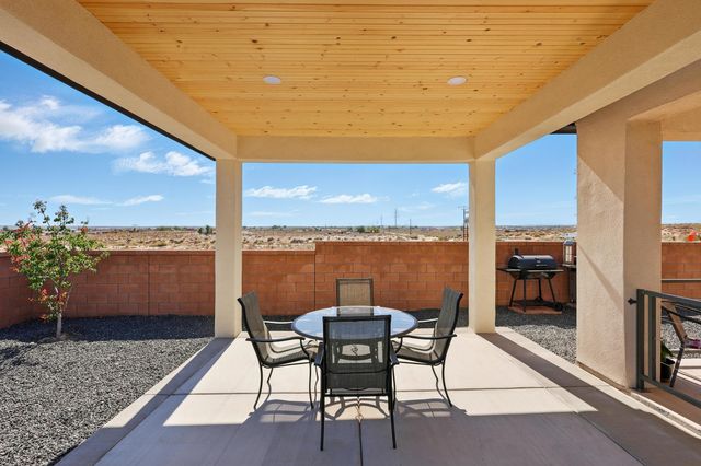 608 SOUTHERN Boulevard SW, Rio Rancho, NM 87124