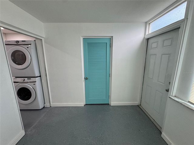 5720 13TH AVENUE N 106B, St Petersburg, FL 33710