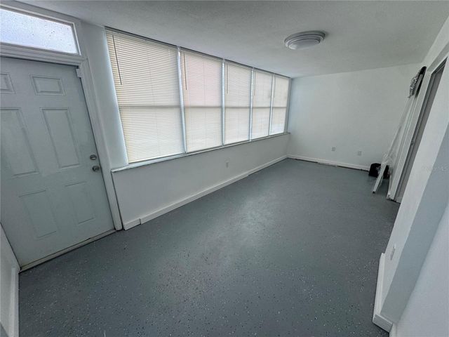 5720 13TH AVENUE N 106B, St Petersburg, FL 33710