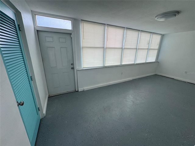 5720 13TH AVENUE N 106B, St Petersburg, FL 33710