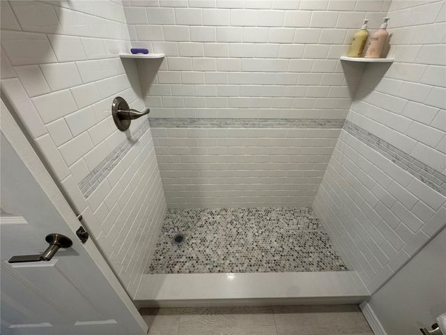 5720 13TH AVENUE N 106B, St Petersburg, FL 33710