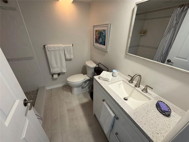 5720 13TH AVENUE N 106B, St Petersburg, FL 33710