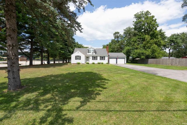 26589 County Road 4, Elkhart, IN 46514