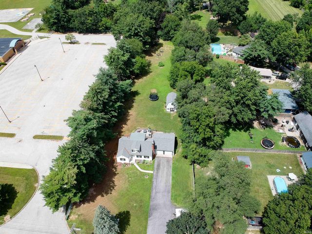 26589 County Road 4, Elkhart, IN 46514