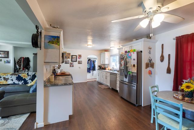 26589 County Road 4, Elkhart, IN 46514