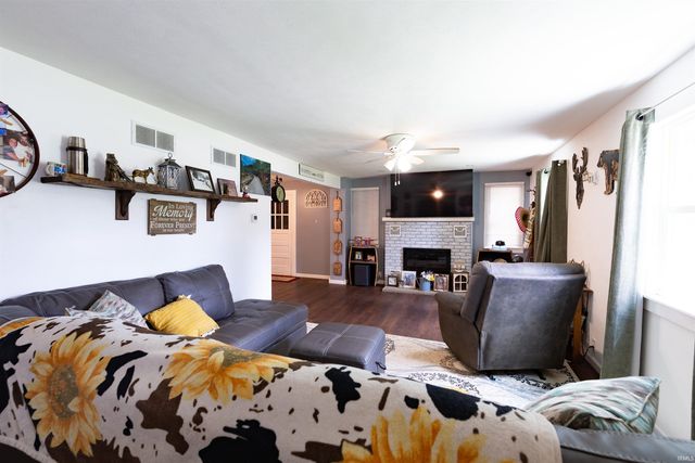 26589 County Road 4, Elkhart, IN 46514