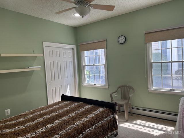 31 Sherwood Drive, Monroe, NJ 08831