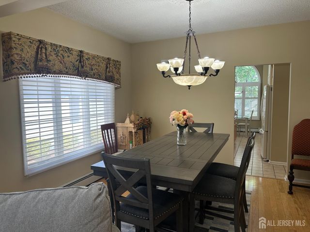 31 Sherwood Drive, Monroe, NJ 08831