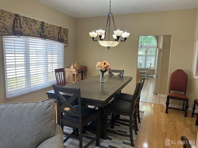 31 Sherwood Drive, Monroe, NJ 08831