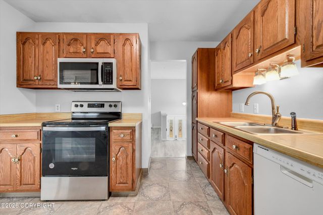 1640 Parkway Drive, Anchorage, AK 99504