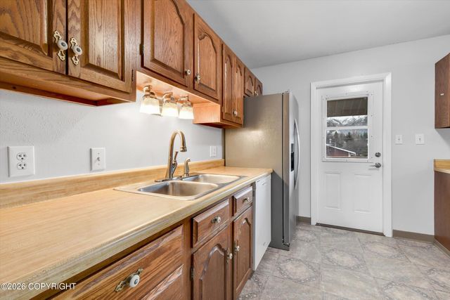 1640 Parkway Drive, Anchorage, AK 99504