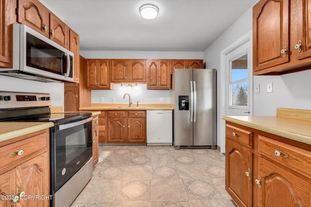 1640 Parkway Drive, Anchorage, AK 99504