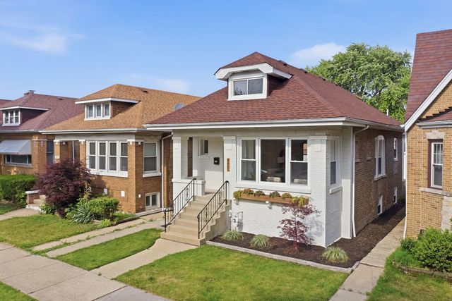 4431 N Marmora Avenue, Chicago, IL 60630