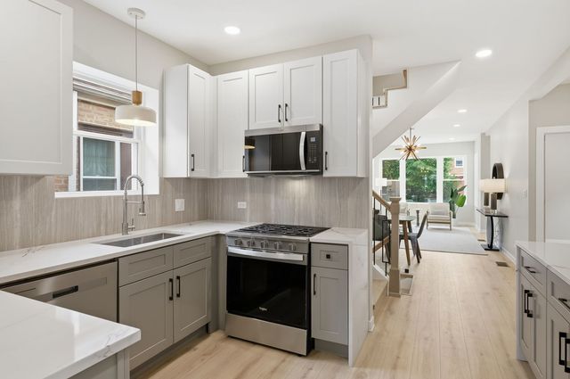 4431 N Marmora Avenue, Chicago, IL 60630