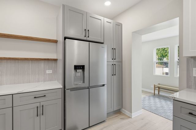 4431 N Marmora Avenue, Chicago, IL 60630
