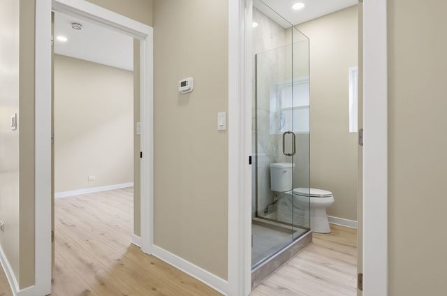 4431 N Marmora Avenue, Chicago, IL 60630