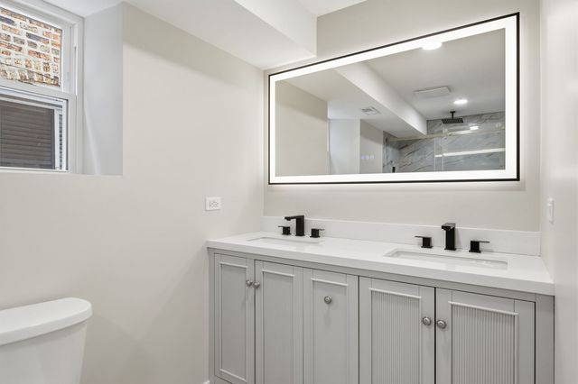 4431 N Marmora Avenue, Chicago, IL 60630