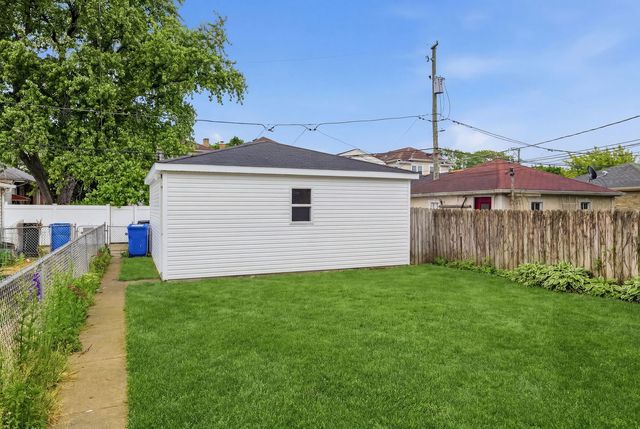 4431 N Marmora Avenue, Chicago, IL 60630