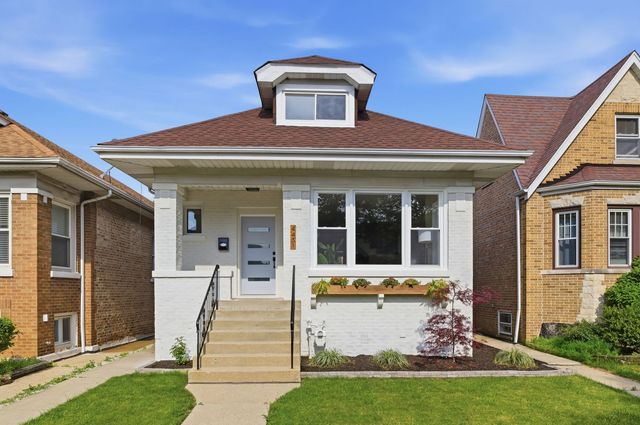 4431 N Marmora Avenue, Chicago, IL 60630
