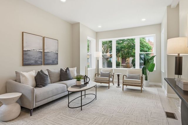 4431 N Marmora Avenue, Chicago, IL 60630