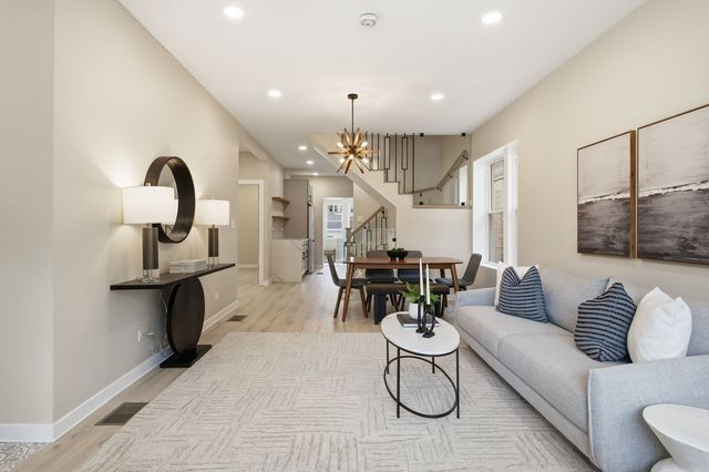4431 N Marmora Avenue, Chicago, IL 60630