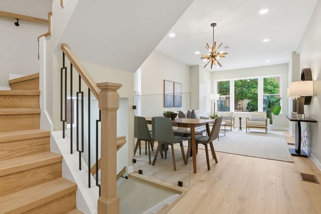 4431 N Marmora Avenue, Chicago, IL 60630