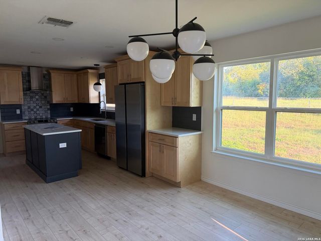 1523 CAMELLIA LN, New Braunfels, TX 78130
