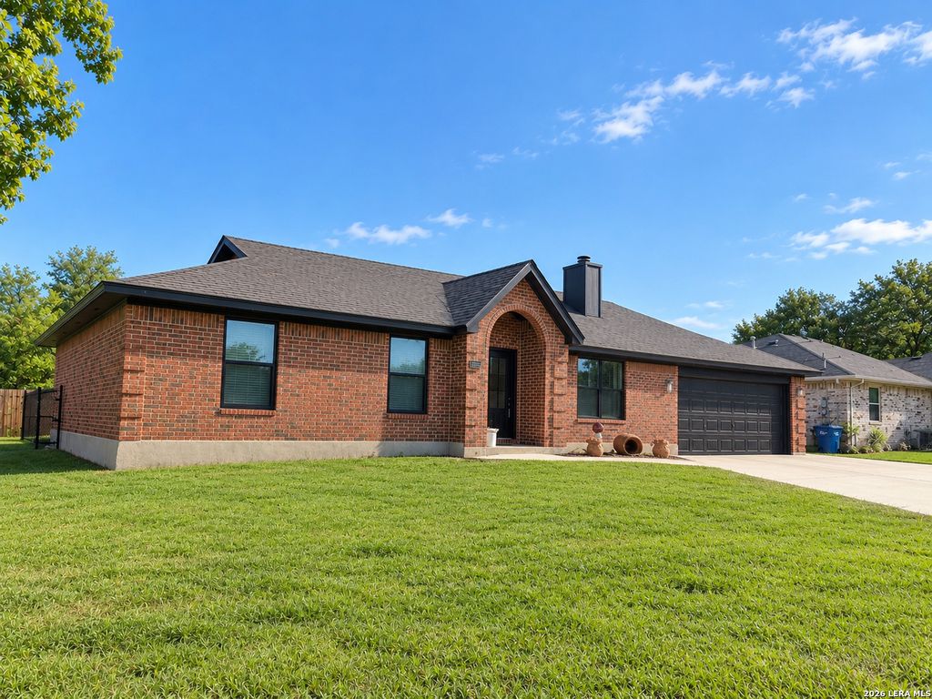 1523 CAMELLIA LN, New Braunfels, TX 78130