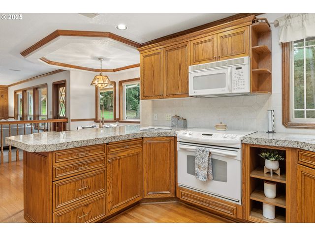 16003 Se CIELO Ct, Damascus, OR 97089