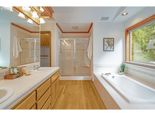 16003 Se CIELO Ct, Damascus, OR 97089