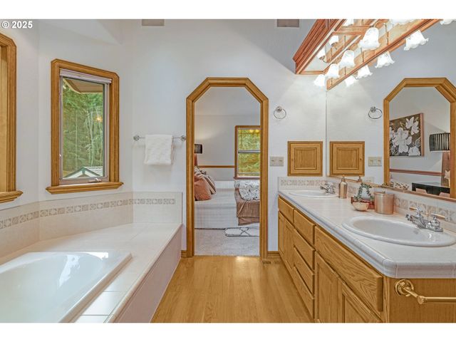 16003 Se CIELO Ct, Damascus, OR 97089