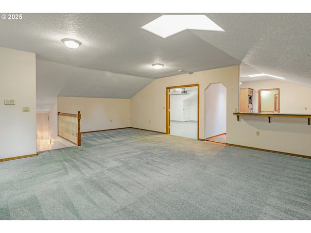 16003 Se CIELO Ct, Damascus, OR 97089