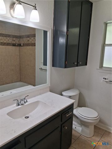 418 Cottonwood Drive, Copperas Cove, TX 76522