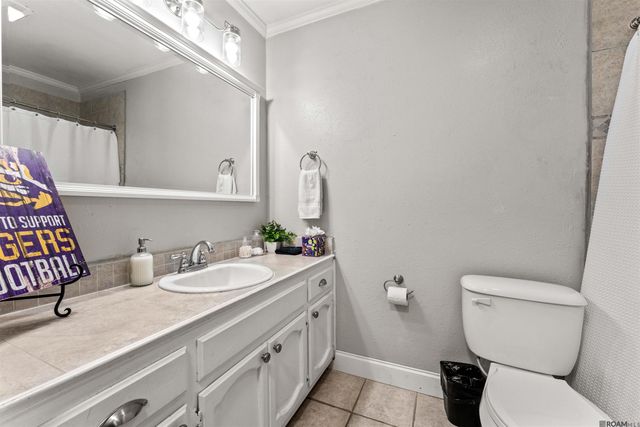 759 Fountain View Dr, Baton Rouge, LA 70820