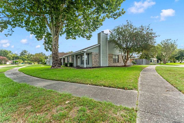 759 Fountain View Dr, Baton Rouge, LA 70820