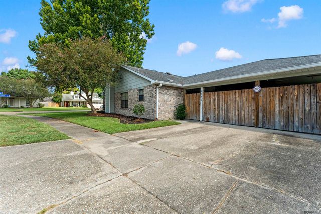 759 Fountain View Dr, Baton Rouge, LA 70820