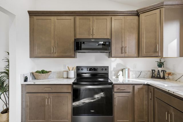 736 NE Oregon Avenue, Grants Pass, OR 97526