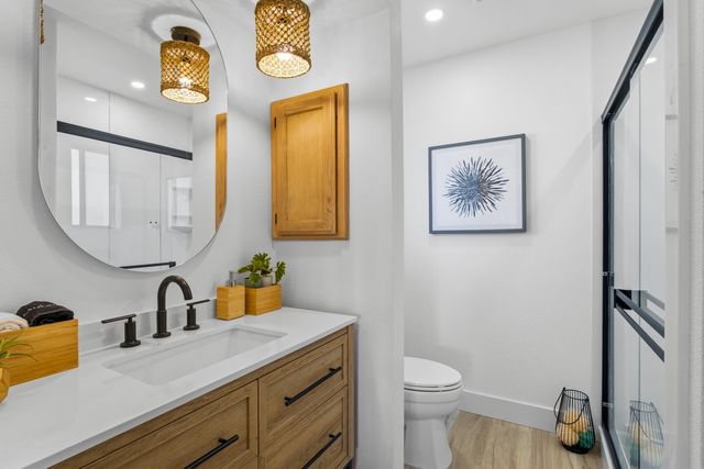 736 NE Oregon Avenue, Grants Pass, OR 97526